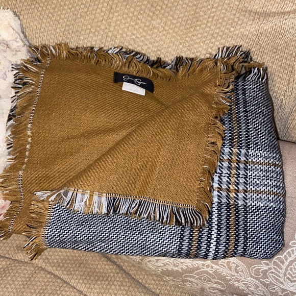 🐪NWOT Jessica Simpson Plaid Fringe Blanket Scarf - Picture 1 of 7